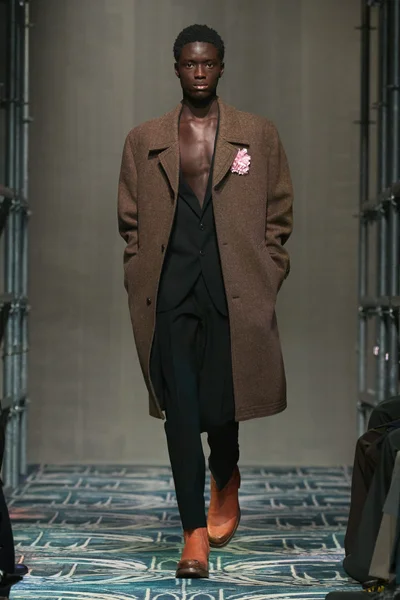 Look 23